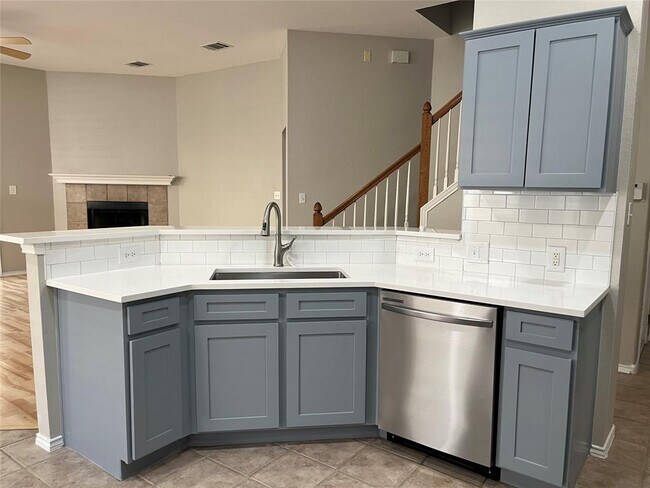 Building Photo - 10306 Snapdragon Dr