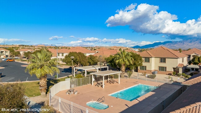 Building Photo - 95 Shade Tree Ln