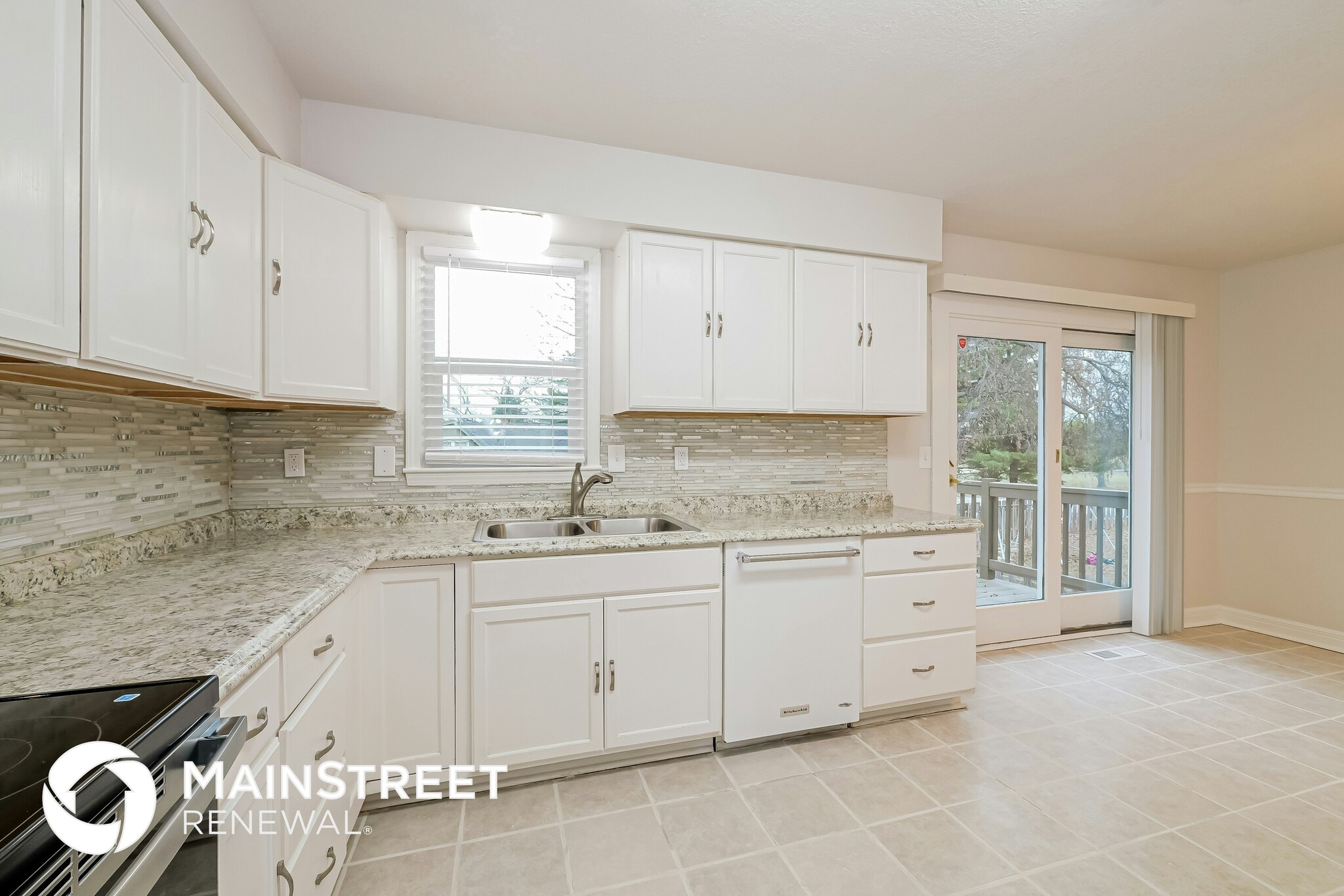 Building Photo - 838 E 125th Terrace