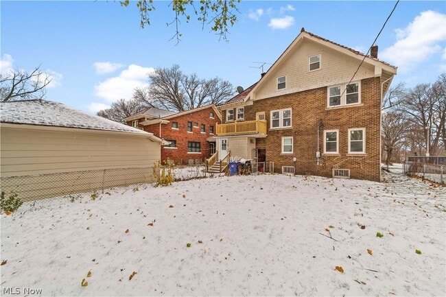 Building Photo - 867 East Blvd