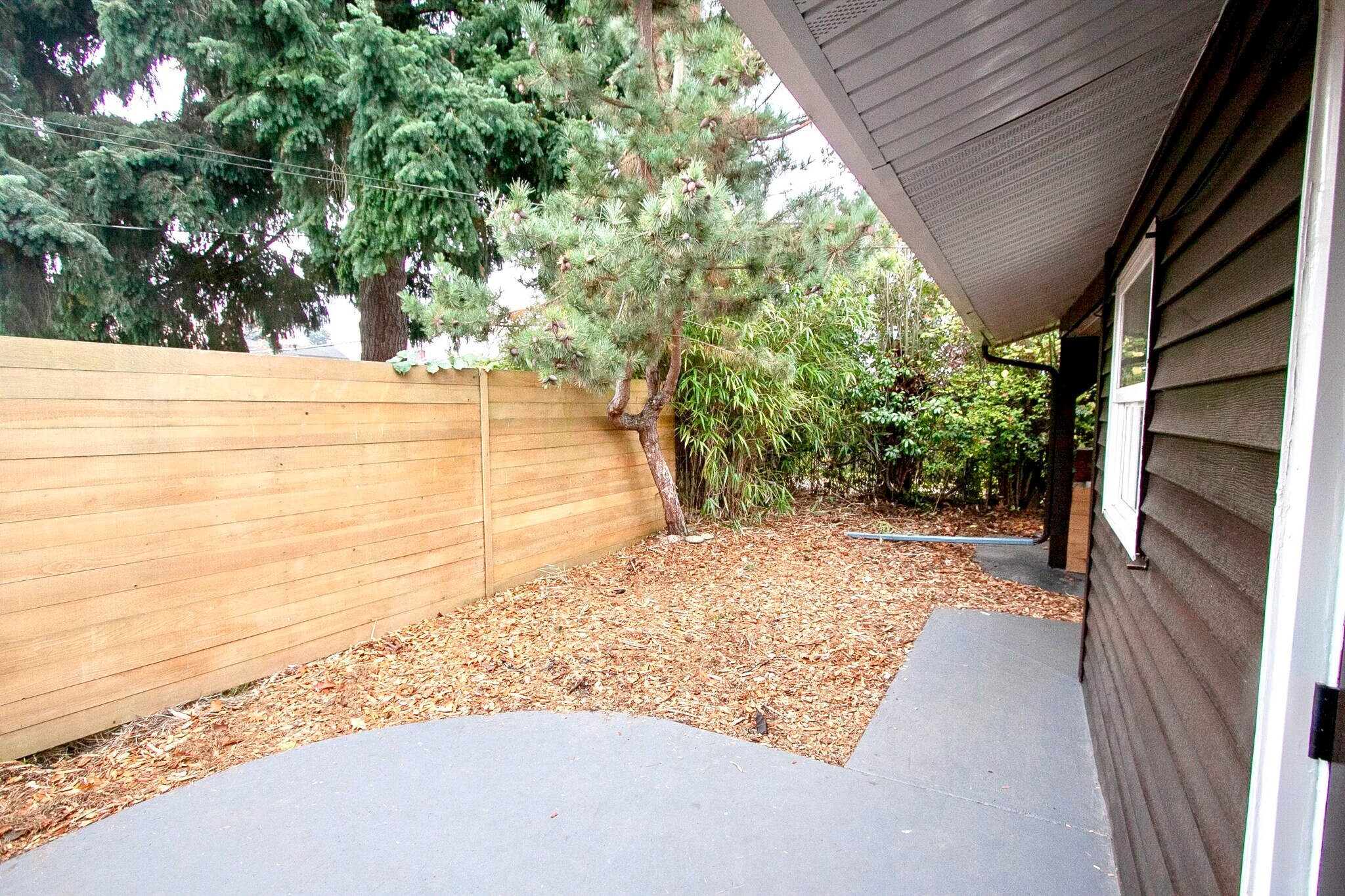 Building Photo - 4633 N Gantenbein Ave