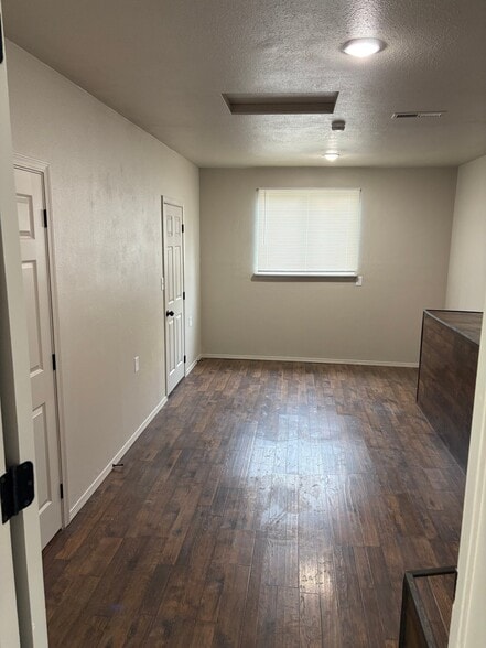 Building Photo - 1385 Graham Dr