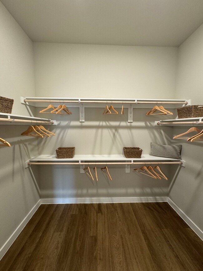 Building Photo - 3601 James Pitts Dr