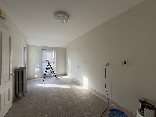 Building Photo - 214 Bradstreet Ave