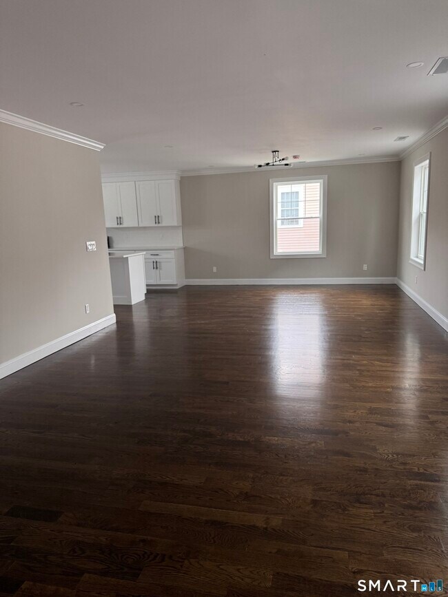 Building Photo - 281 Harriet St