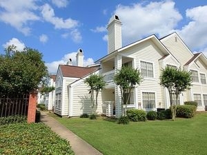 Primary Photo - Fern-View Apartments