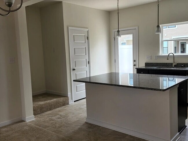 Building Photo - 12229 Dutch Elm Cir