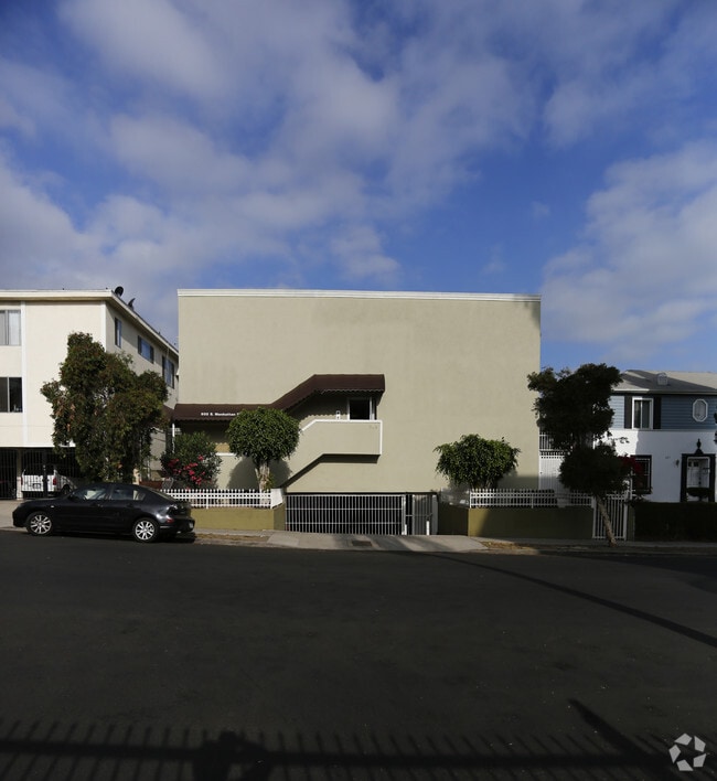 Building Photo - 933 S Manhattan Pl