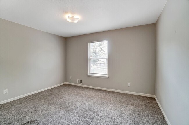 Building Photo - 3612 Willow Run Dr