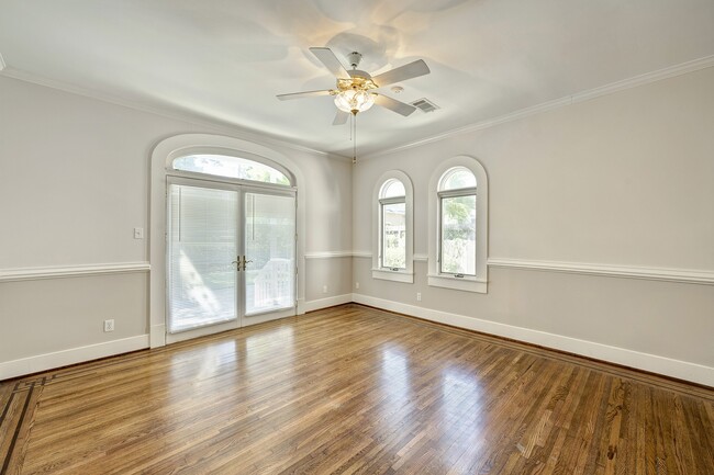 Building Photo - 1403 Bonnie Brae St