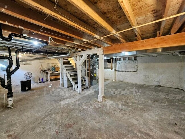 Building Photo - 7855 N Wabash Ave