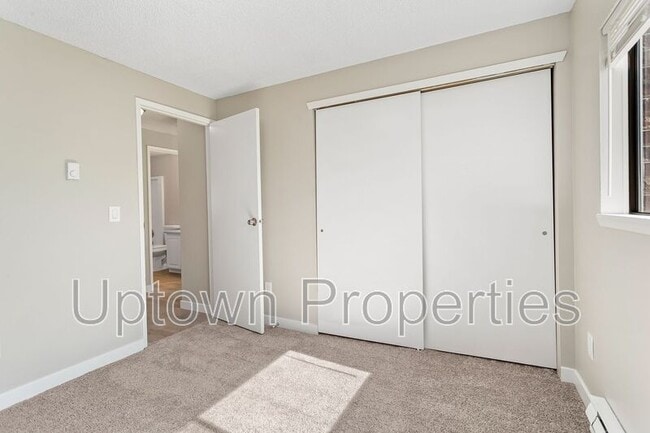 Building Photo - 5660 SW 180th Ave