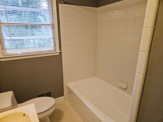 Building Photo - Marietta Ranch with Garage