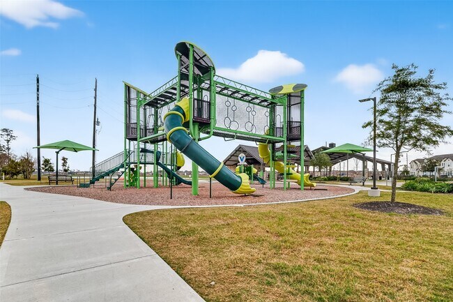 Building Photo - 12322 Upper Mar Dr