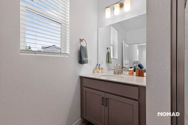 Building Photo - 9695 Browns Peak Cir