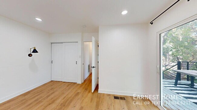 Building Photo - 3424 Oak Glen Dr