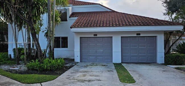 Building Photo - 9220 NW 9th Pl