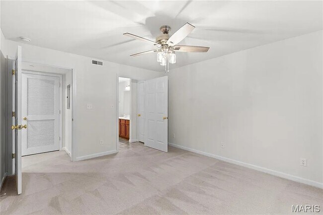 Building Photo - 10200 Spring Creek Ln