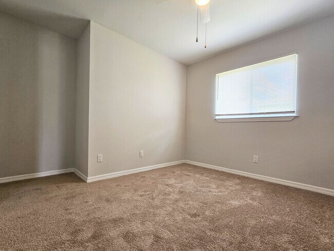Building Photo - Charming 3-Bedroom Home in Convenient Lehi...