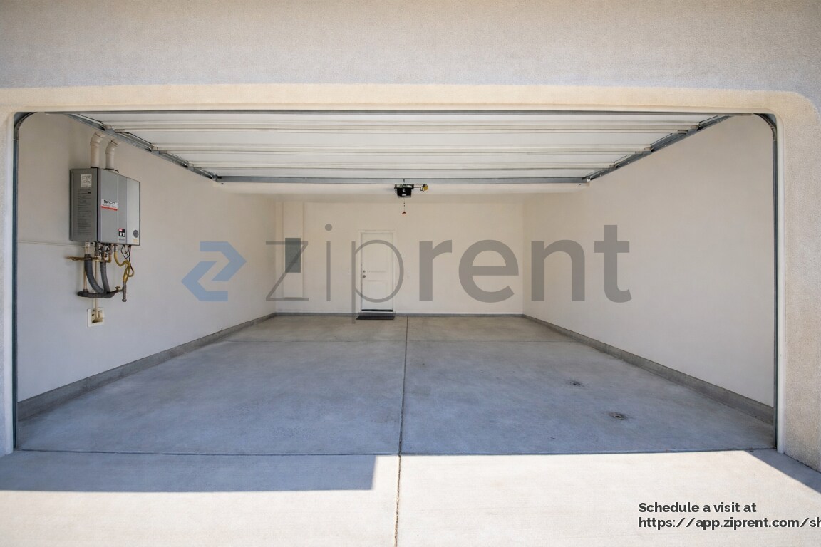 Building Photo - 27333 Georgetown Dr