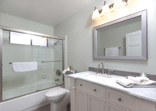 Marble vanity/2nd bath - 8840 Villa La Jolla Dr