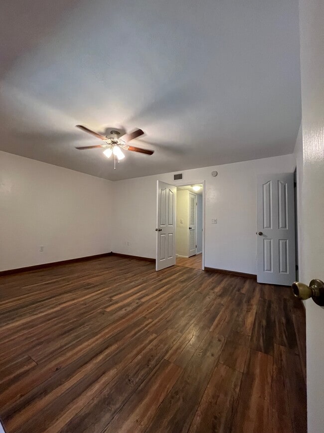 Building Photo - 501 SW 75th St