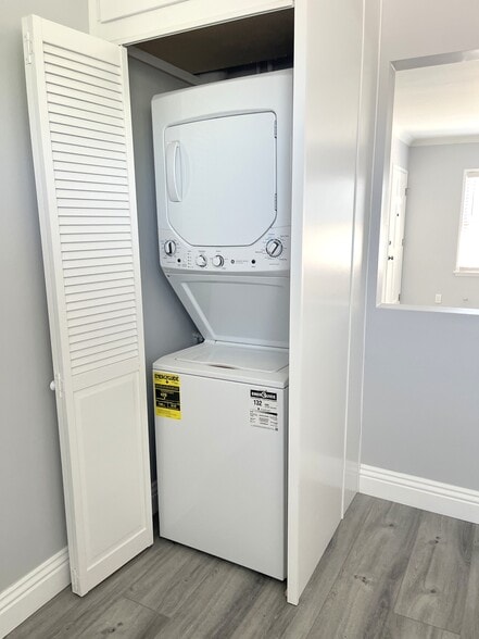 Building Photo - 5444 Colfax Ave