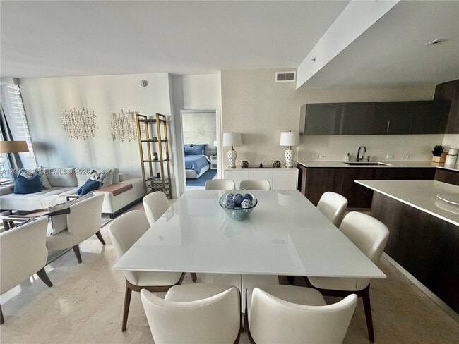 Building Photo - 88 SW 7th St