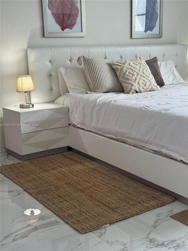 Building Photo - 3901 S Ocean Dr