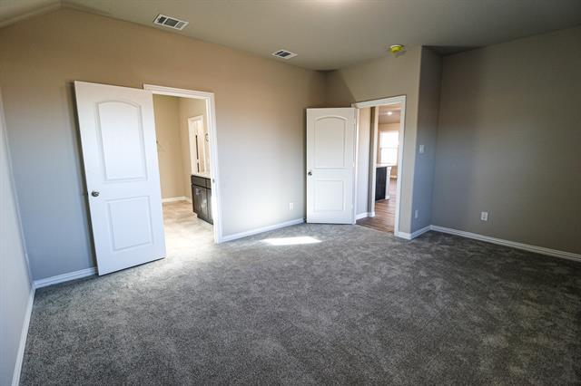 Building Photo - 504 Lakeway Ln
