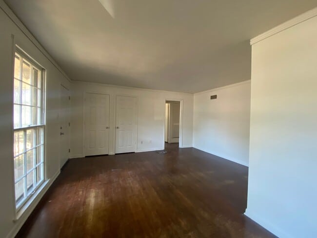 Building Photo - 1202 Oakdale St