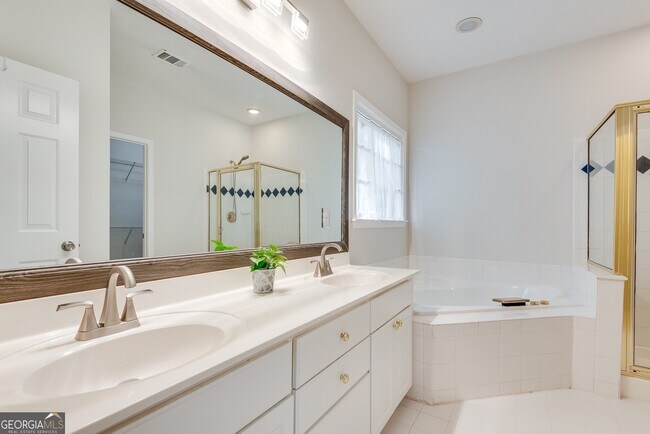 Building Photo - 6515 Fairgreen Dr