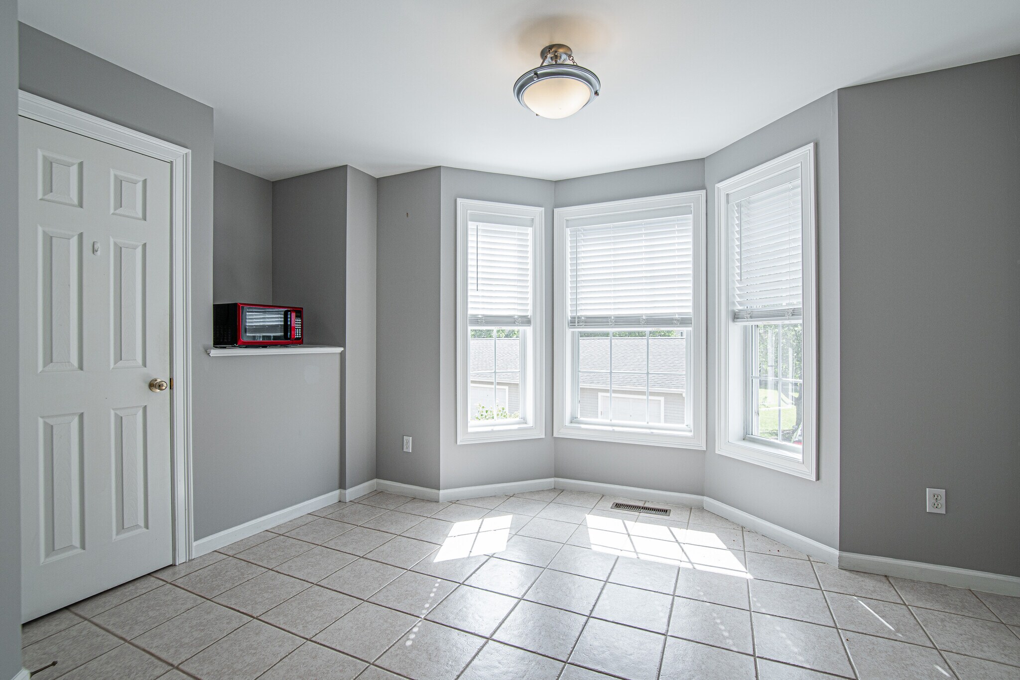 Building Photo - 157 Leeder Hill Dr