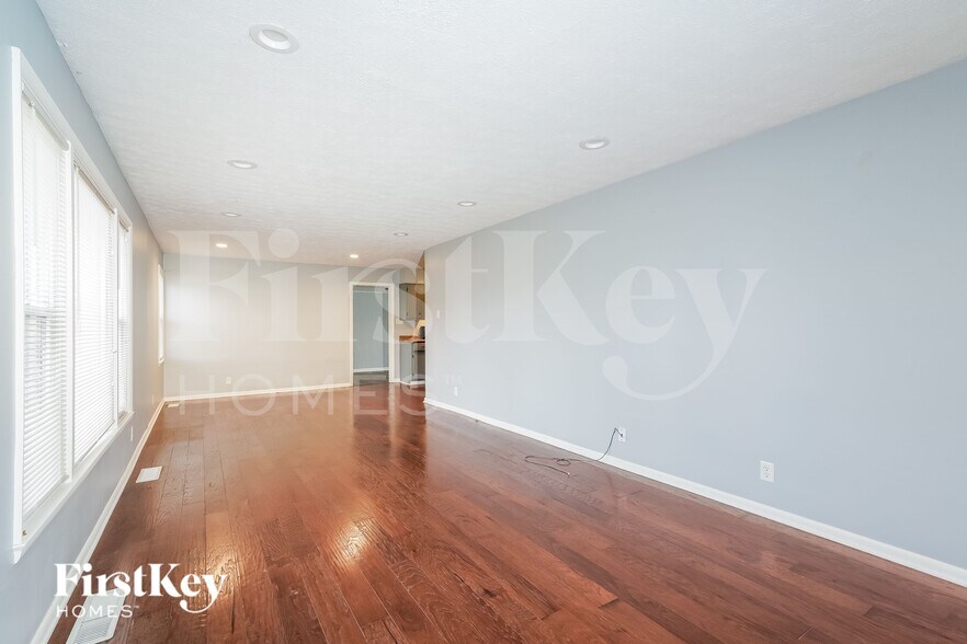 Building Photo - 371 S Hendricks Dr