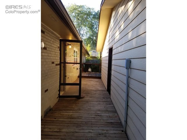 Building Photo - Fantastic Brick Ranch w/ 3 bedrooms and a Huge 2 Car Garage!