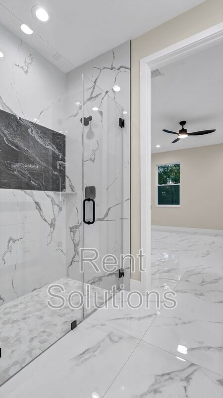 Building Photo - 2839 60th Ave N