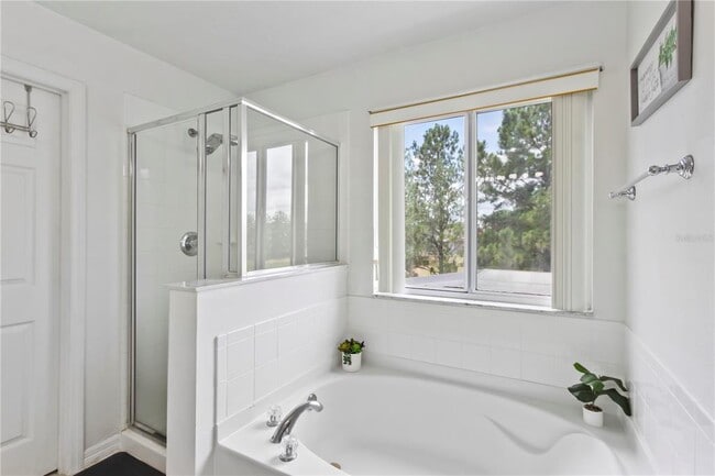Building Photo - 131 Willow View Dr