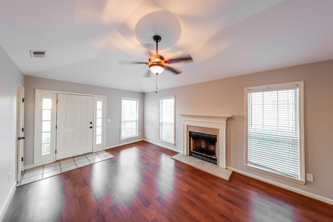 Building Photo - 349 Camden Cove Cir