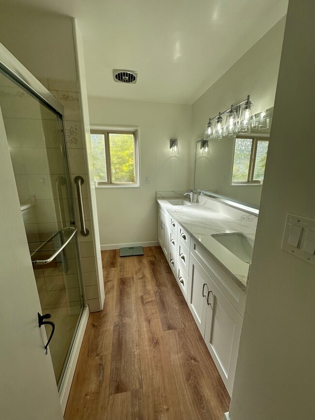 Building Photo - 4370 Calavo Dr