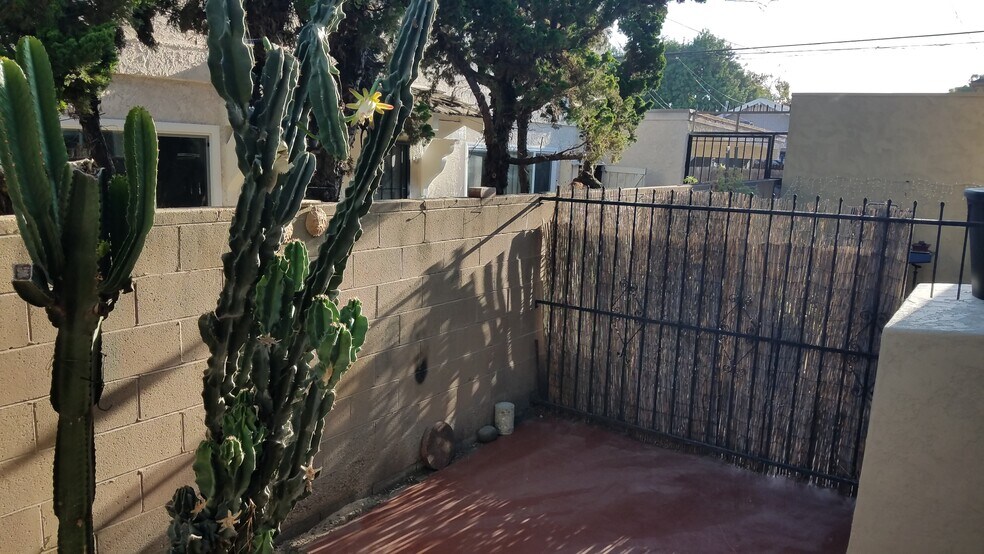 Private Patio - 768 Freeman Ave