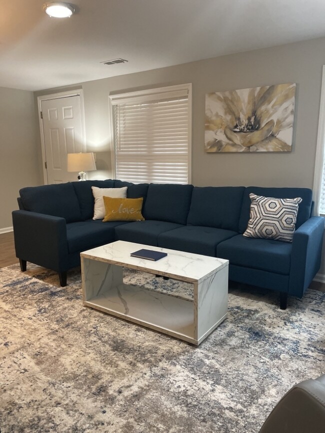 Building Photo - FULLY FURNISHED 408 Miles Road