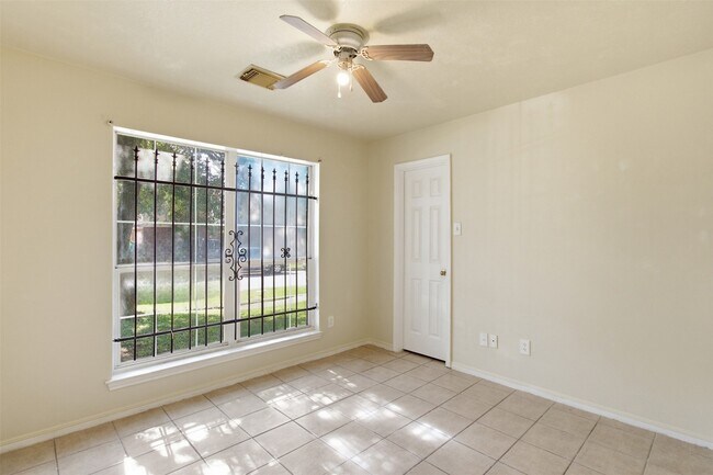 Building Photo - 15738 Boonridge Rd