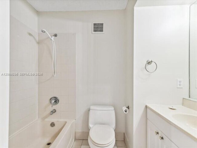 Building Photo - 390 NW 86th Pl