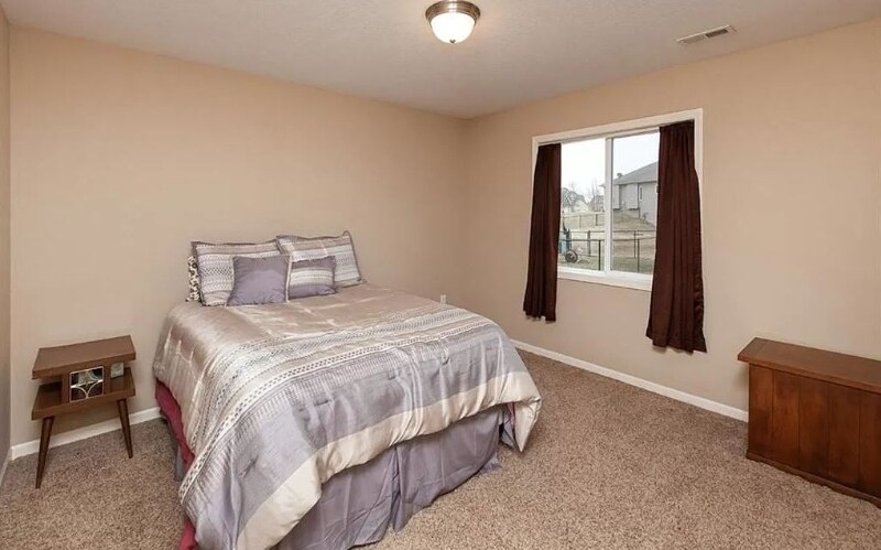 Bedroom 4 - 407 NE 46th St