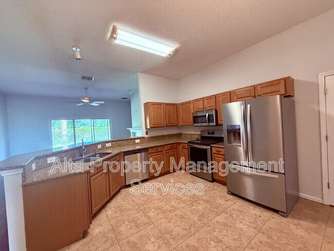 Building Photo - 2462 Coachman Lakes Dr