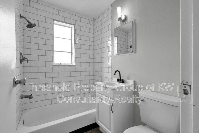 Building Photo - 61 N 21st St