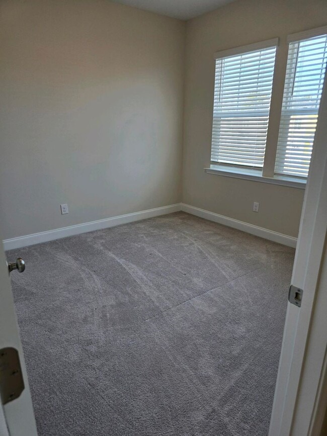 Building Photo - Exclusive 4-Bedroom Home in Hawthorne Landing with Luxury Upgrades & Spacious Amenities!