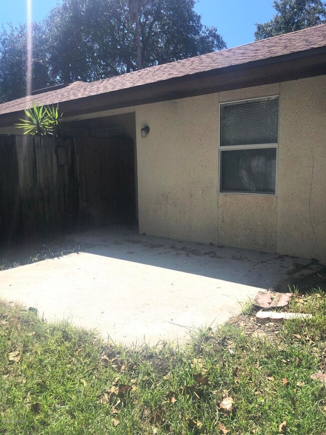 Building Photo - 141 Jasmine St