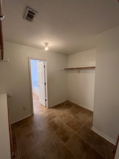 Building Photo - 5111 Warwicke Dr