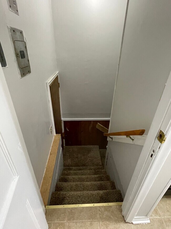 Building Photo - 3 Bedroom, 2 Bath Home for Rent